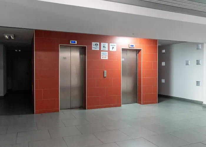 Warm Embrace Your Cozy Hideaway In Appartamento Cluj-Napoca