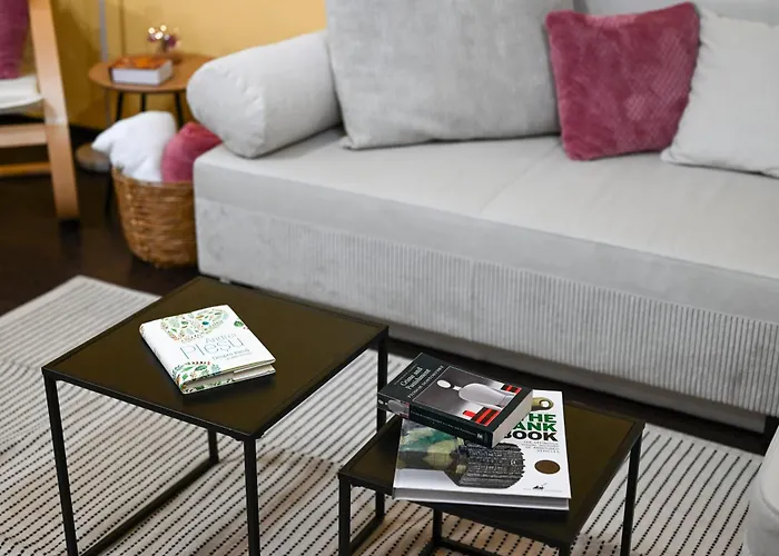 Warm Embrace Your Cozy Hideaway In Apartmán Kluž