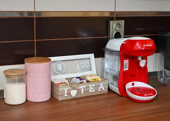 Warm Embrace Your Cozy Hideaway In Apartmán *