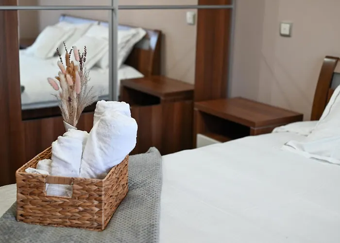 Warm Embrace Your Cozy Hideaway In * Kluž